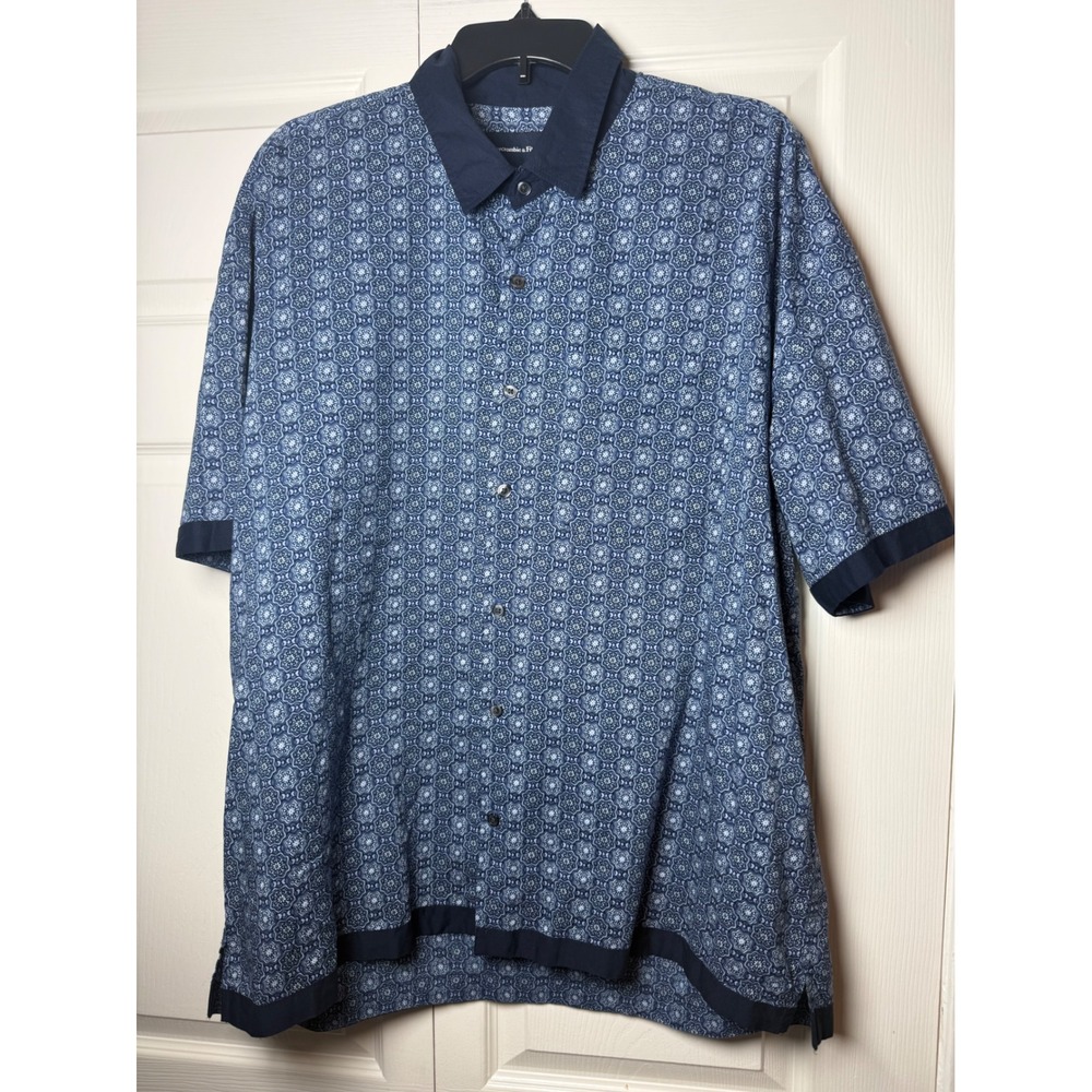 Abercrombie‎ & Fitch Mens XL Oversized Blue Geometric Medallion Print Shirt SS